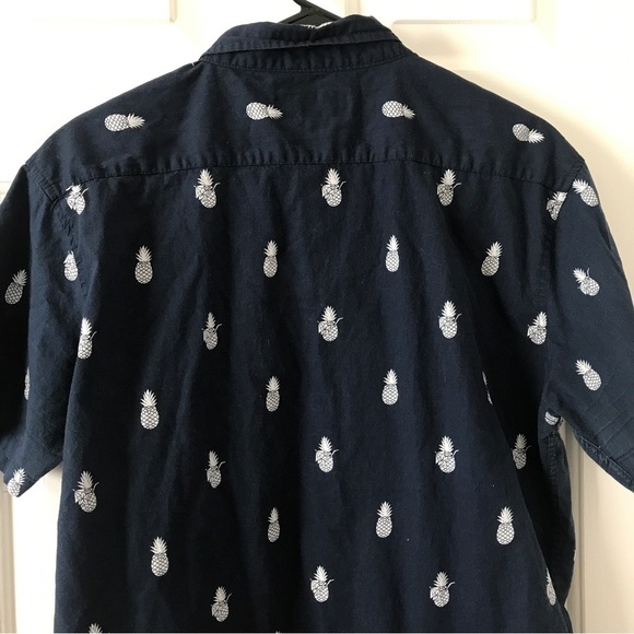 Molokai surf co 100% cotton pineapple print button down shirt - Picture 6 of 8